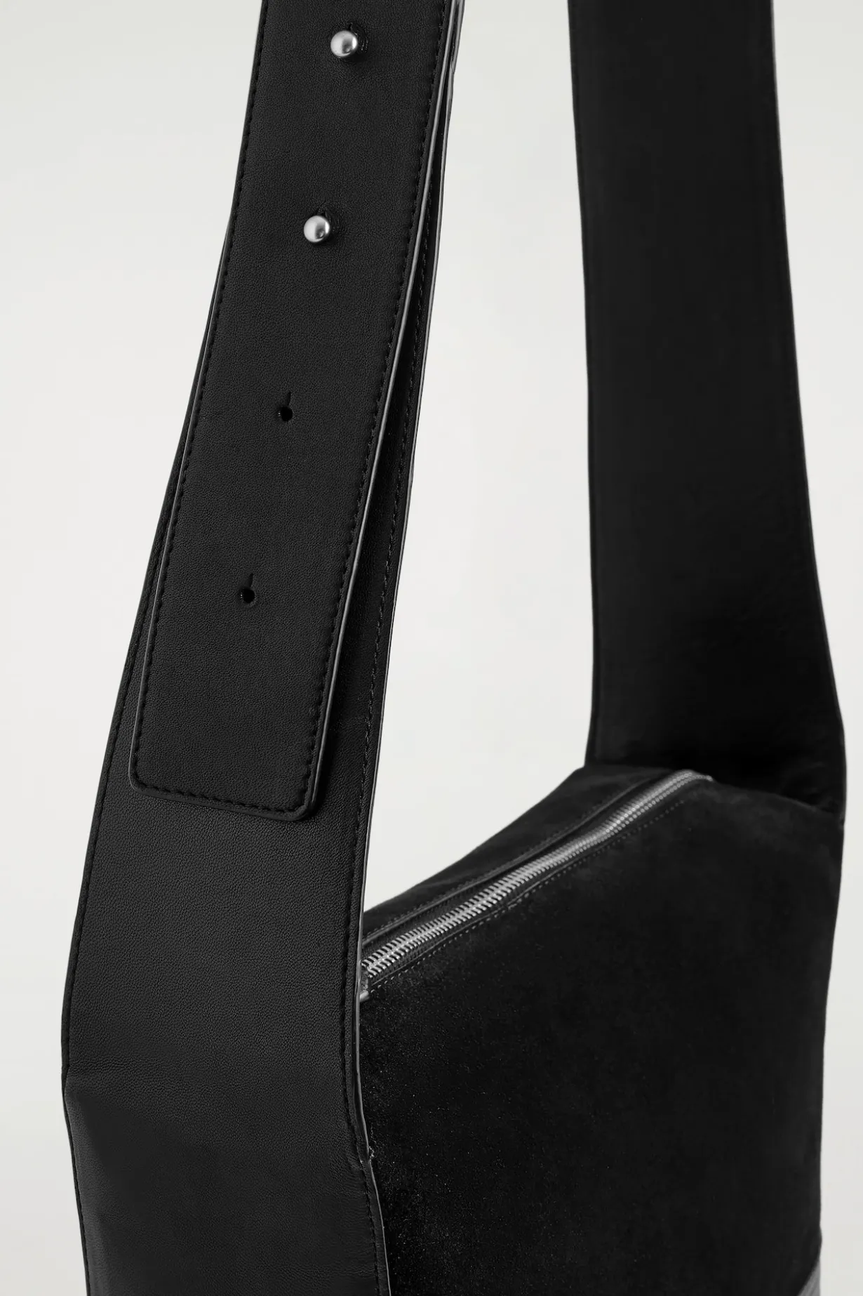 AGENDA SHOULDER BAG - LEATHER