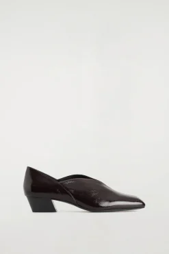 ANGULAR LEATHER HEELED BALLET FLATS