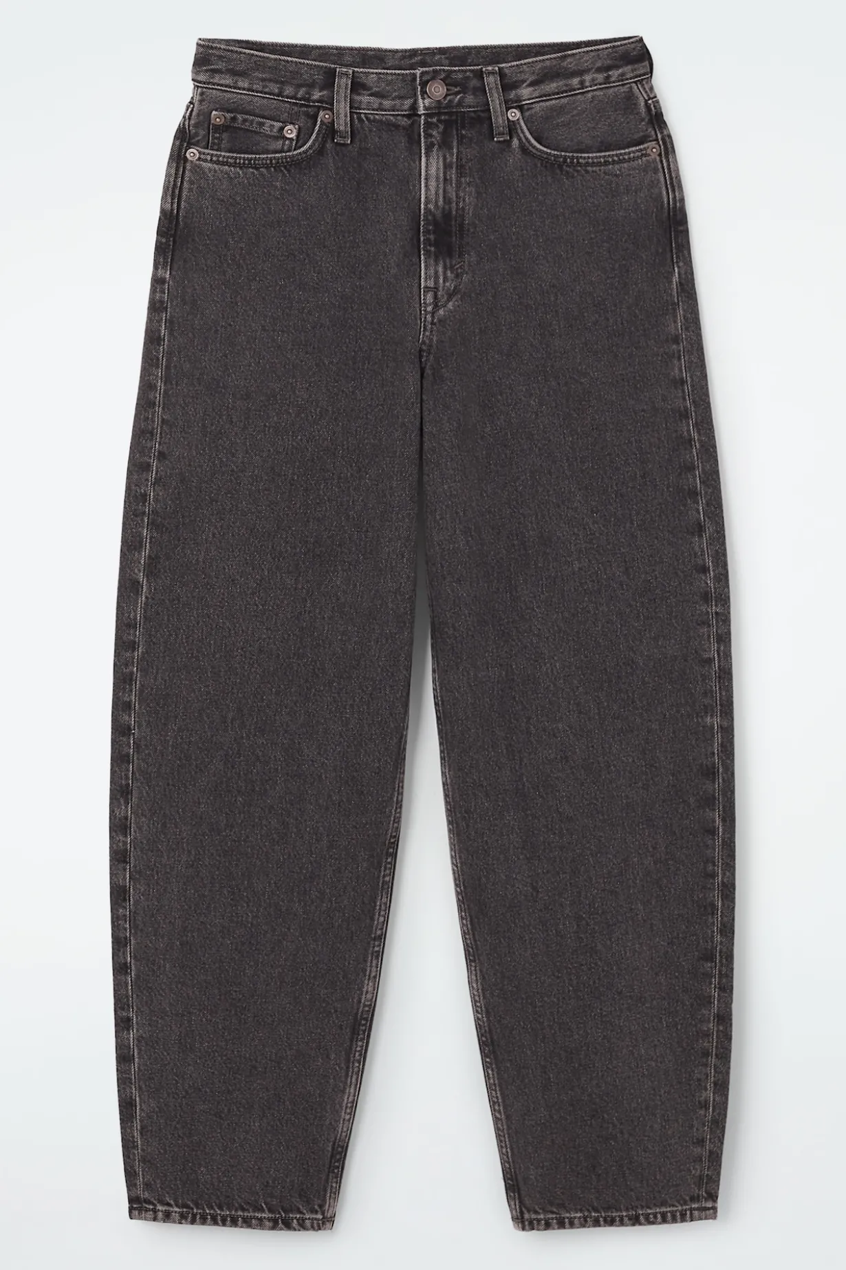 ARCH TAPERED JEANS
