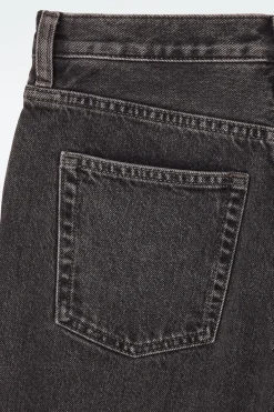 ARCH TAPERED JEANS