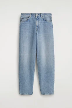 ARCH TAPERED JEANS