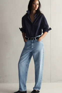 ARCH TAPERED JEANS