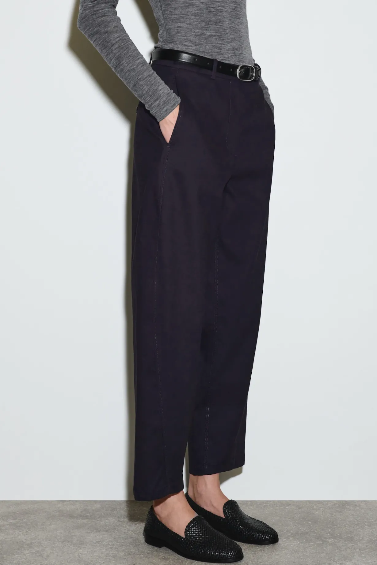 BARREL-LEG COTTON CHINOS