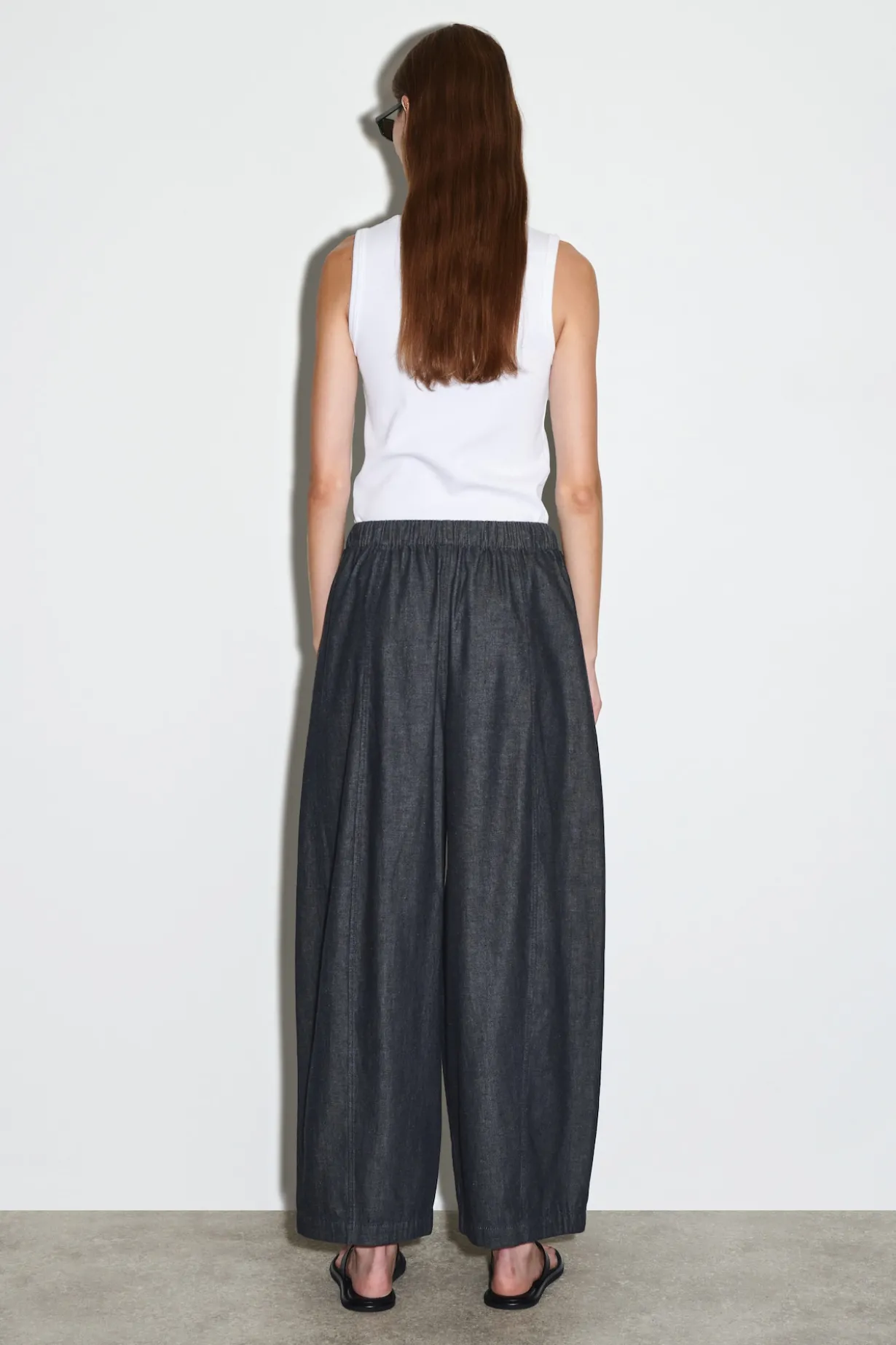 BARREL-LEG DENIM DRAWSTRING PANTS
