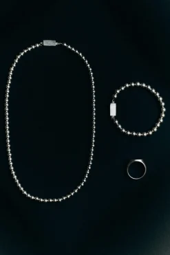 BEADED NECKLACE