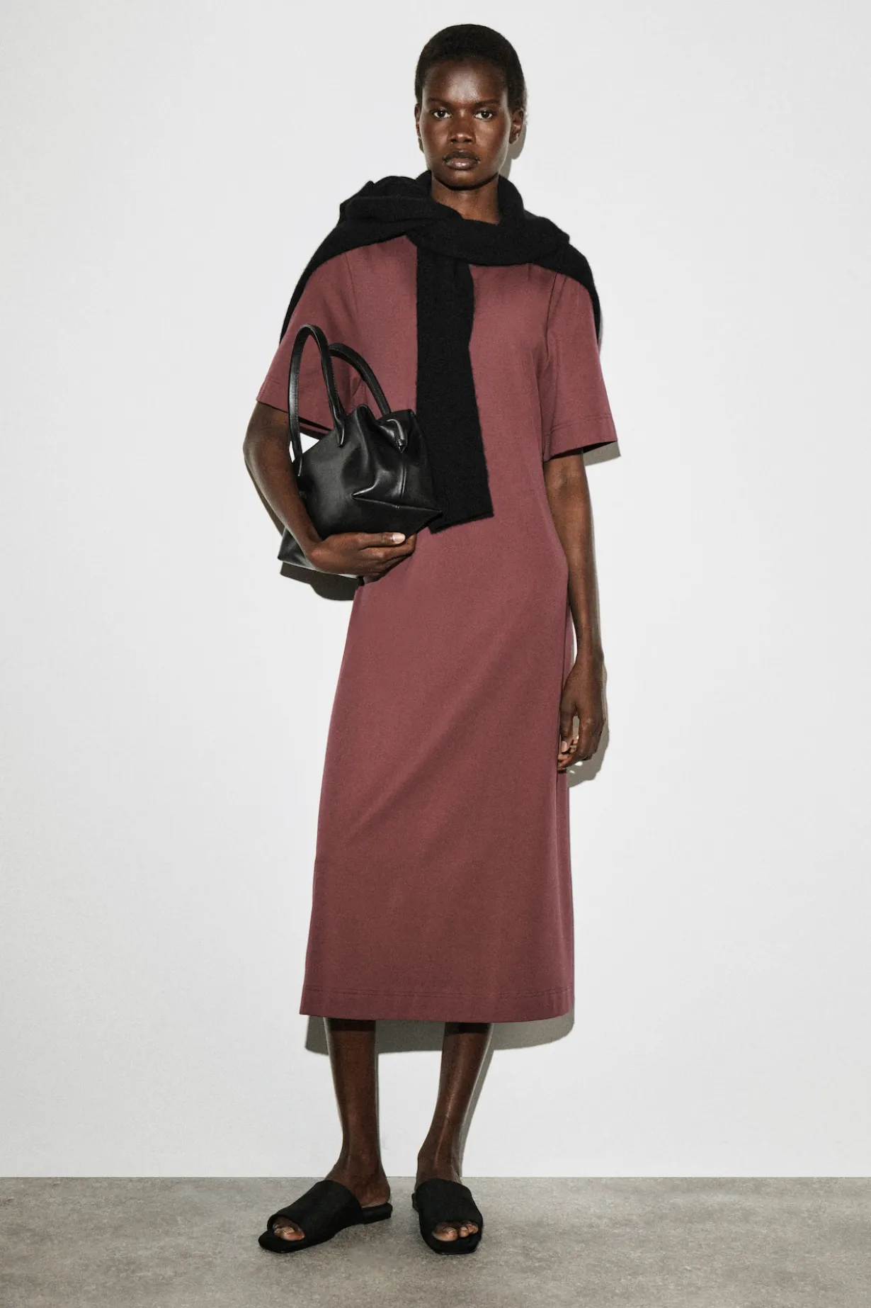 BELT-DETAIL MIDI T-SHIRT DRESS