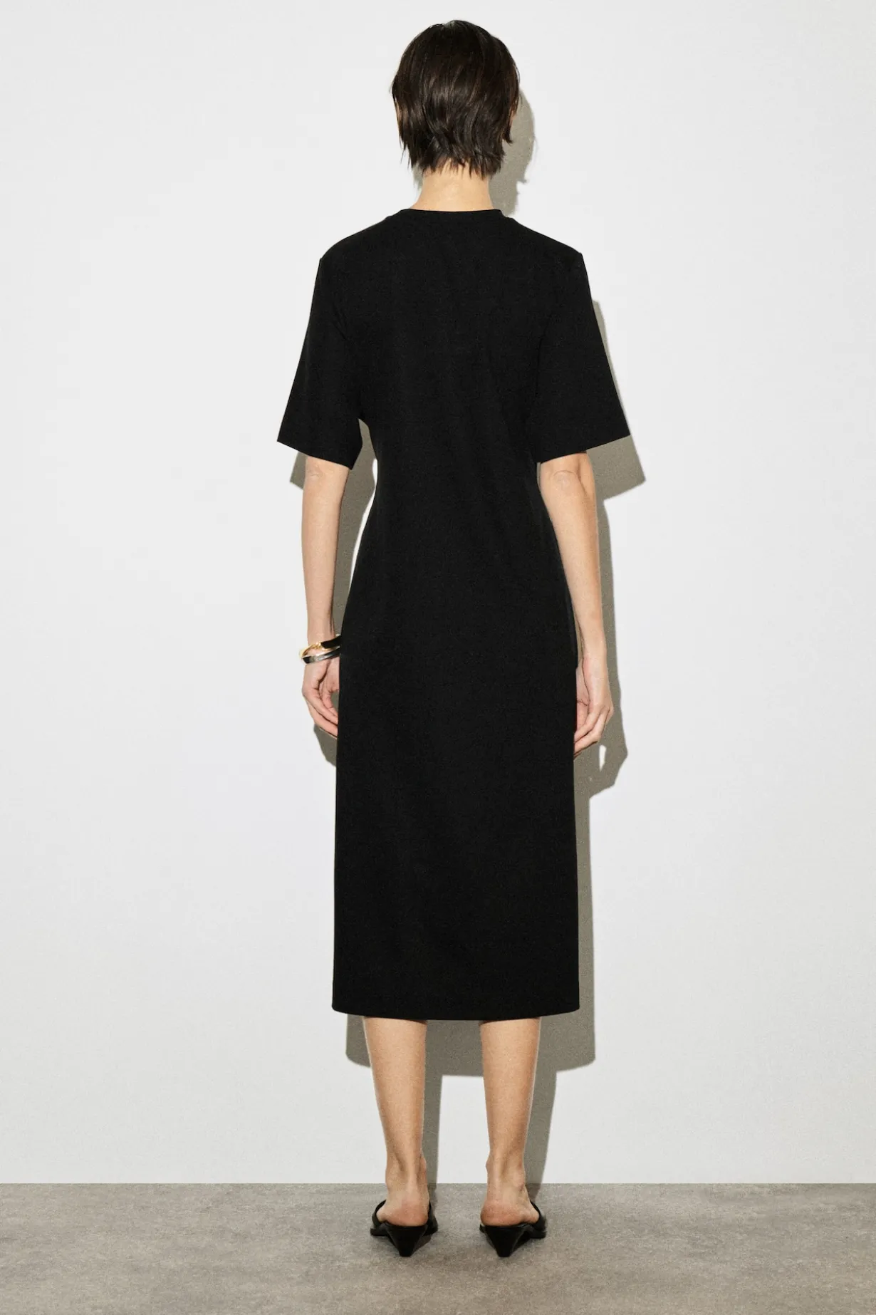 BELT-DETAIL MIDI T-SHIRT DRESS