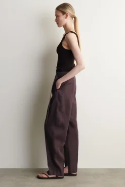 BELTED LINEN BARREL-LEG PANTS