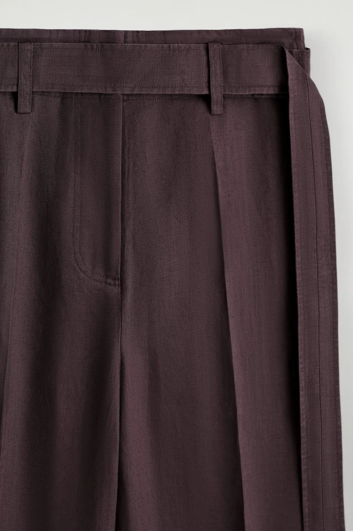 BELTED LINEN BARREL-LEG PANTS