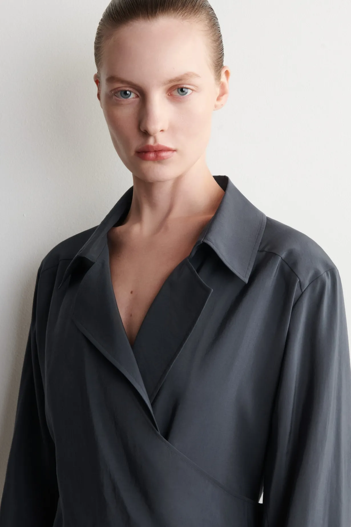 BELTED TRENCH-DETAIL MIDI DRESS