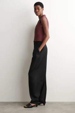 BOUCLÉ-KNIT VEST