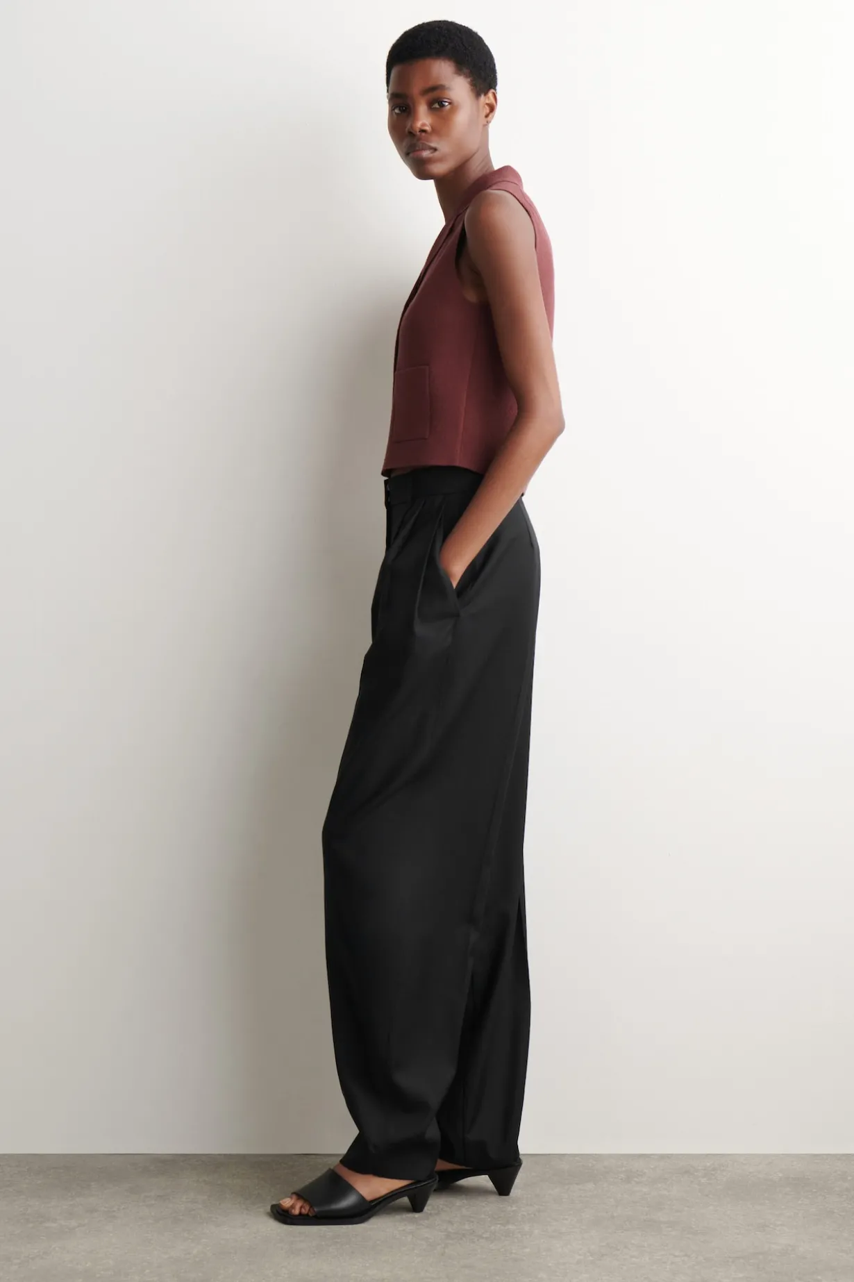 BOUCLÉ-KNIT VEST