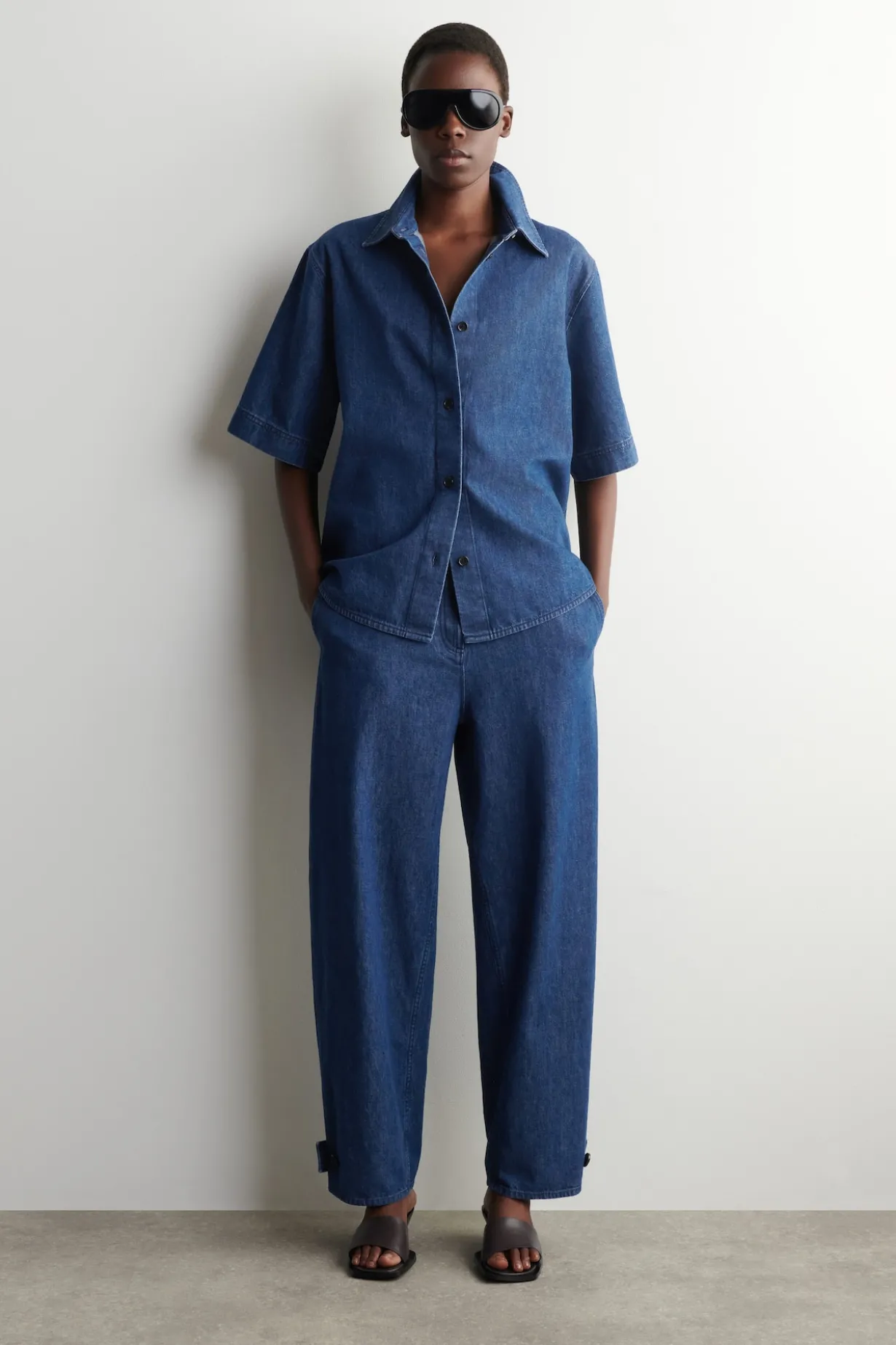 BOXY SHORT-SLEEVED DENIM SHIRT