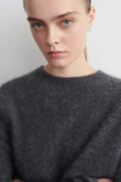 BRUSHED-CASHMERE CREW-NECK SWEATER