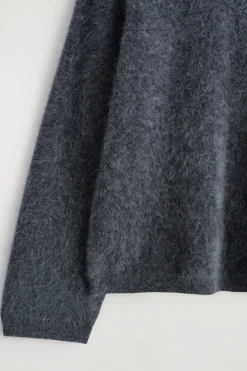 BRUSHED-CASHMERE CREW-NECK SWEATER