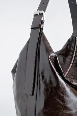 BUCKLED BUCKET BAG - LEATHER