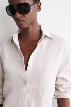BUTTON-DOWN COLLAR LINEN SHIRT