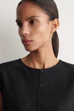 BUTTONED KNITTED TOP