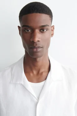 CAMP-COLLAR SHORT-SLEEVED LINEN SHIRT