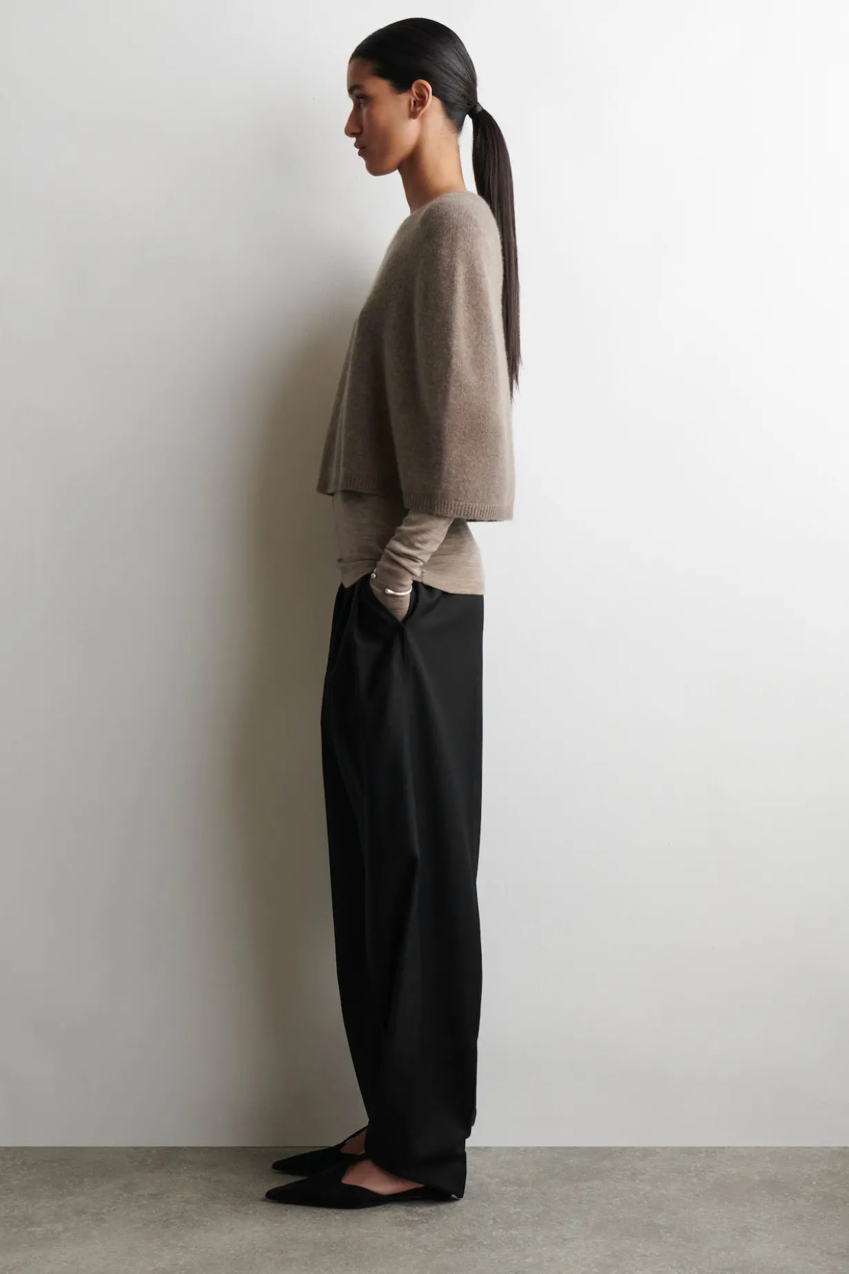 CASHMERE CAPE