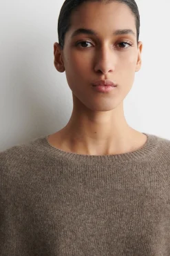CASHMERE CAPE