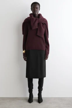 CASHMERE CREW-NECK SWEATER