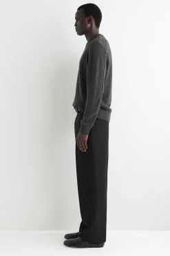 CASHMERE CREW-NECK SWEATER