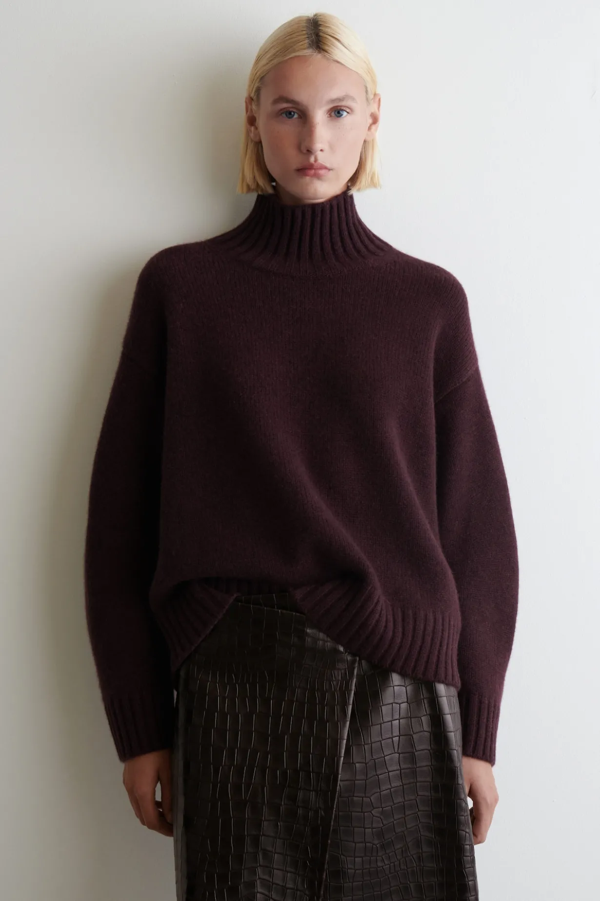 CASHMERE MOCK-NECK SWEATER