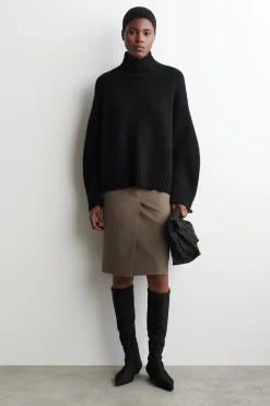 CASHMERE MOCK-NECK SWEATER