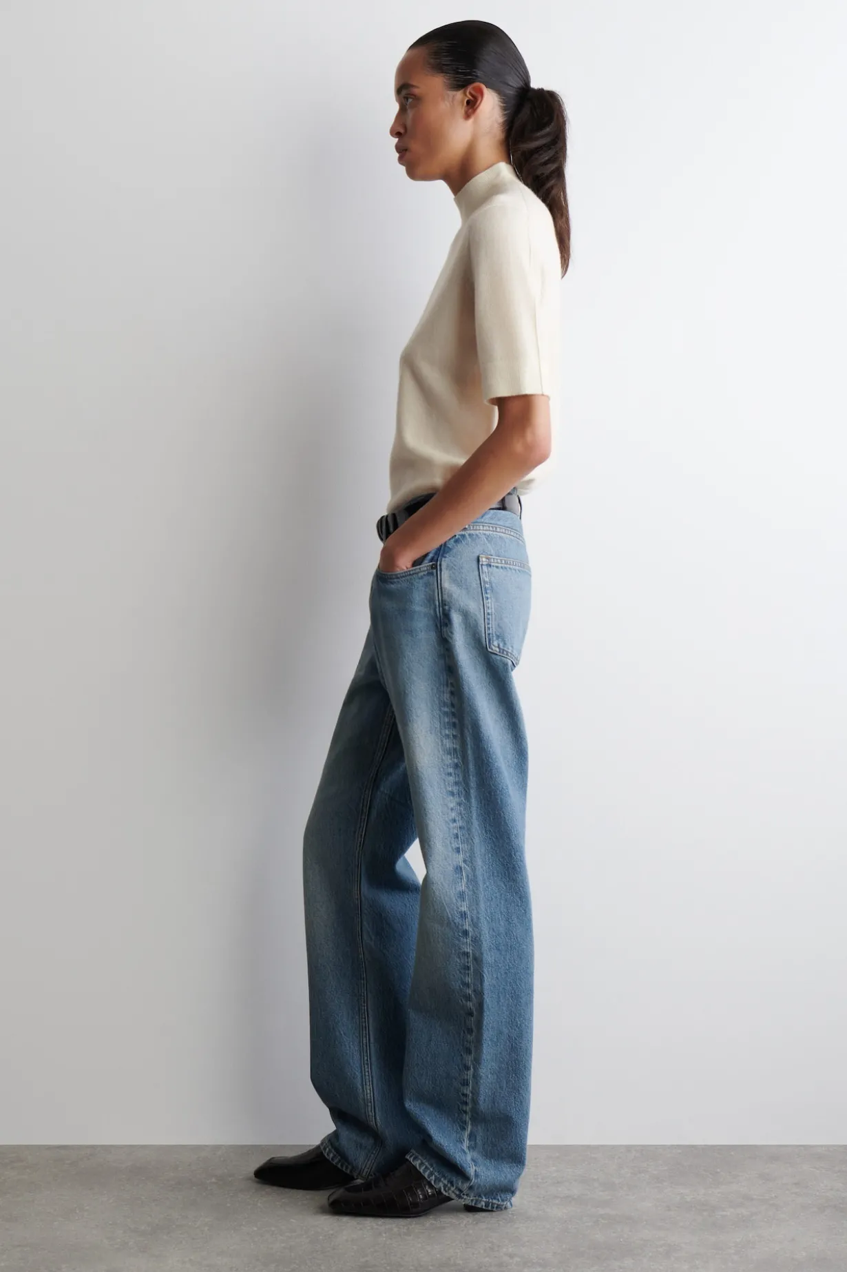 CASHMERE MOCK-NECK T-SHIRT