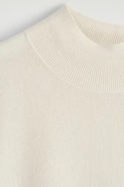 CASHMERE MOCK-NECK T-SHIRT