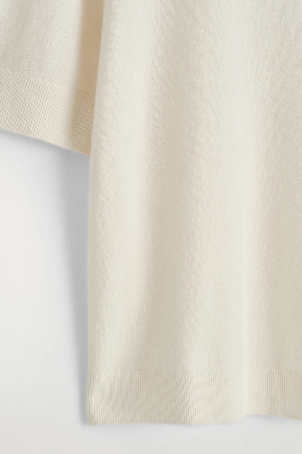 CASHMERE MOCK-NECK T-SHIRT