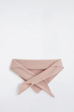 CASHMERE TRIANGLE SCARF