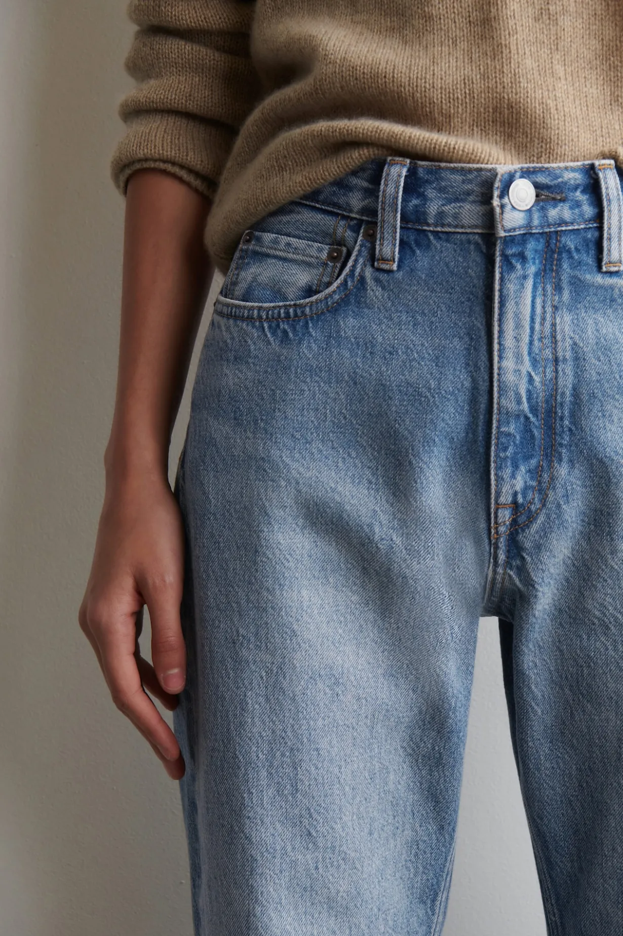 CHORD STRAIGHT-LEG JEANS
