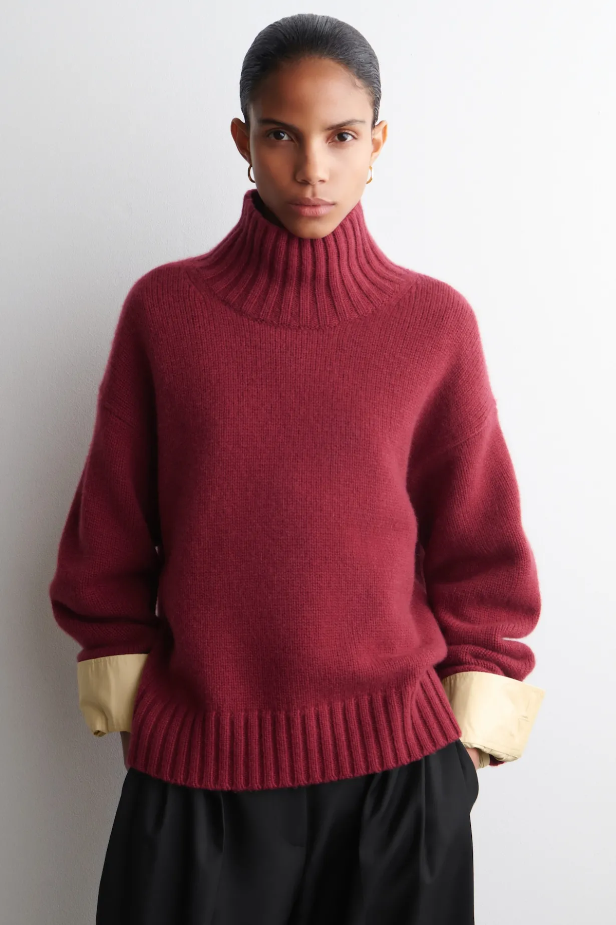 CHUNKY CASHMERE MOCK-NECK SWEATER