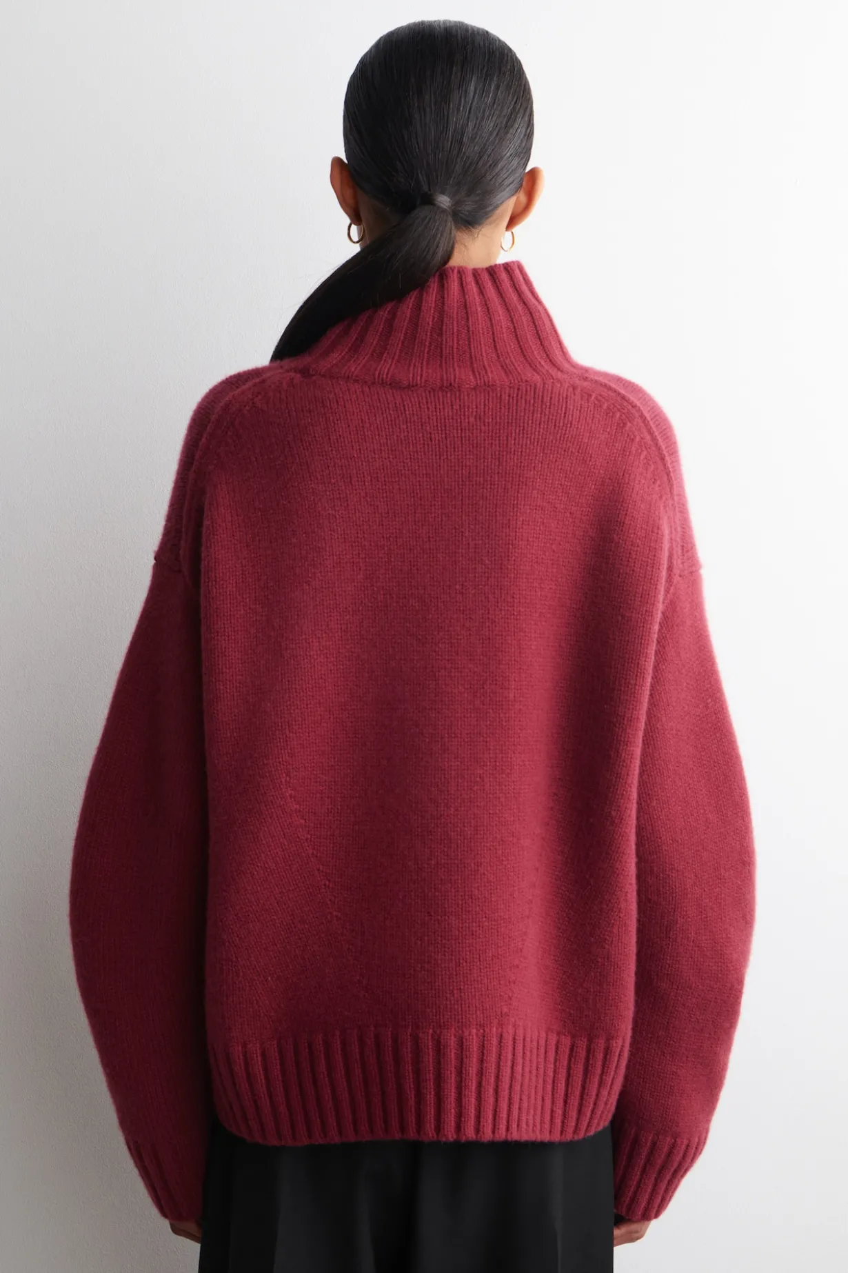 CHUNKY CASHMERE MOCK-NECK SWEATER