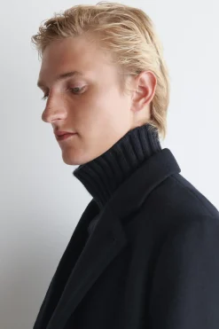 CHUNKY CASHMERE MOCK-NECK SWEATER