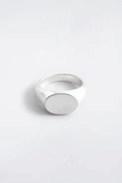 CLASSIC SIGNET RING