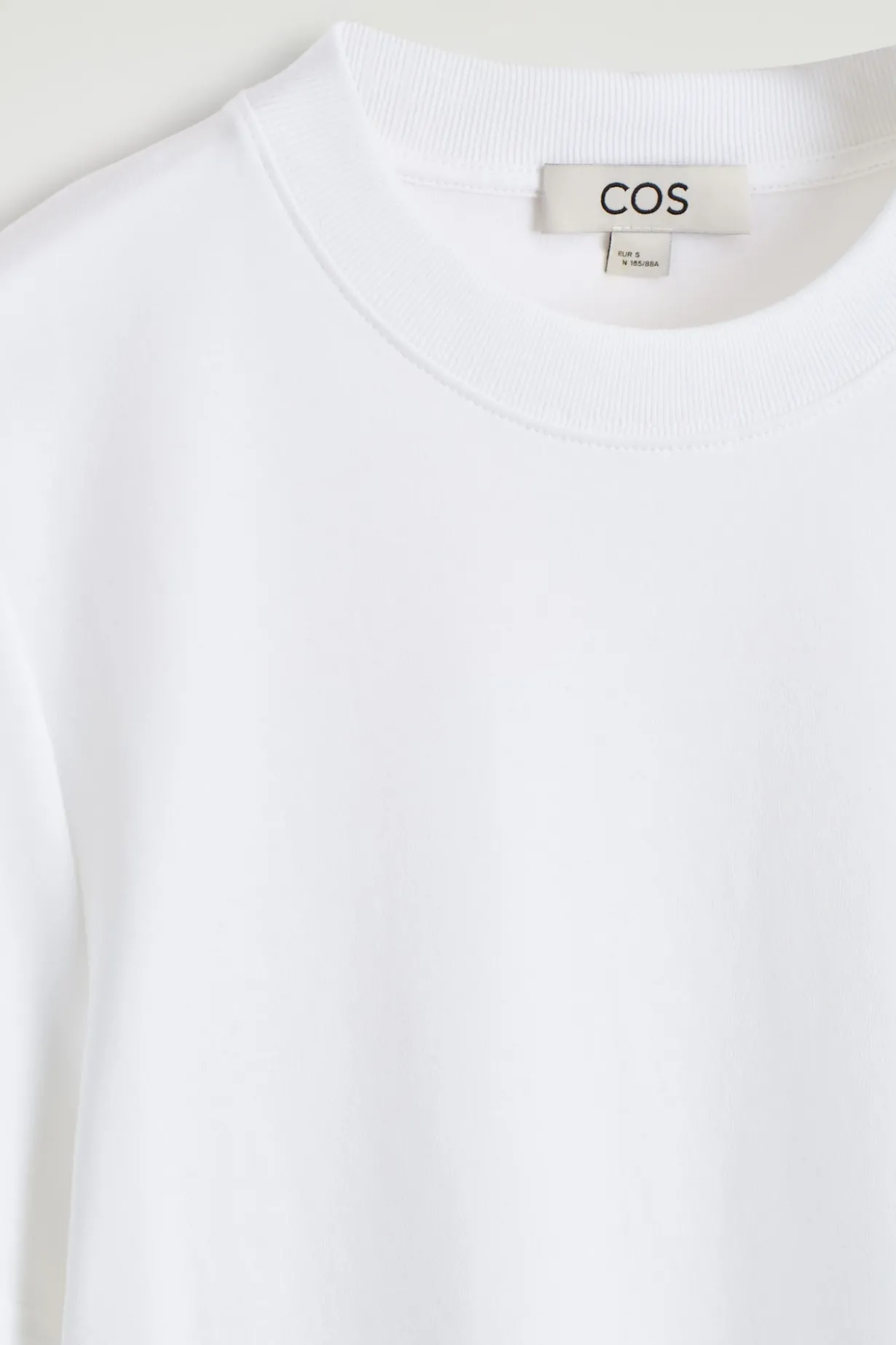 CLEAN CUT T-SHIRT