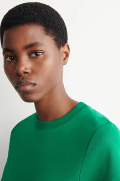 CLEAN CUT T-SHIRT