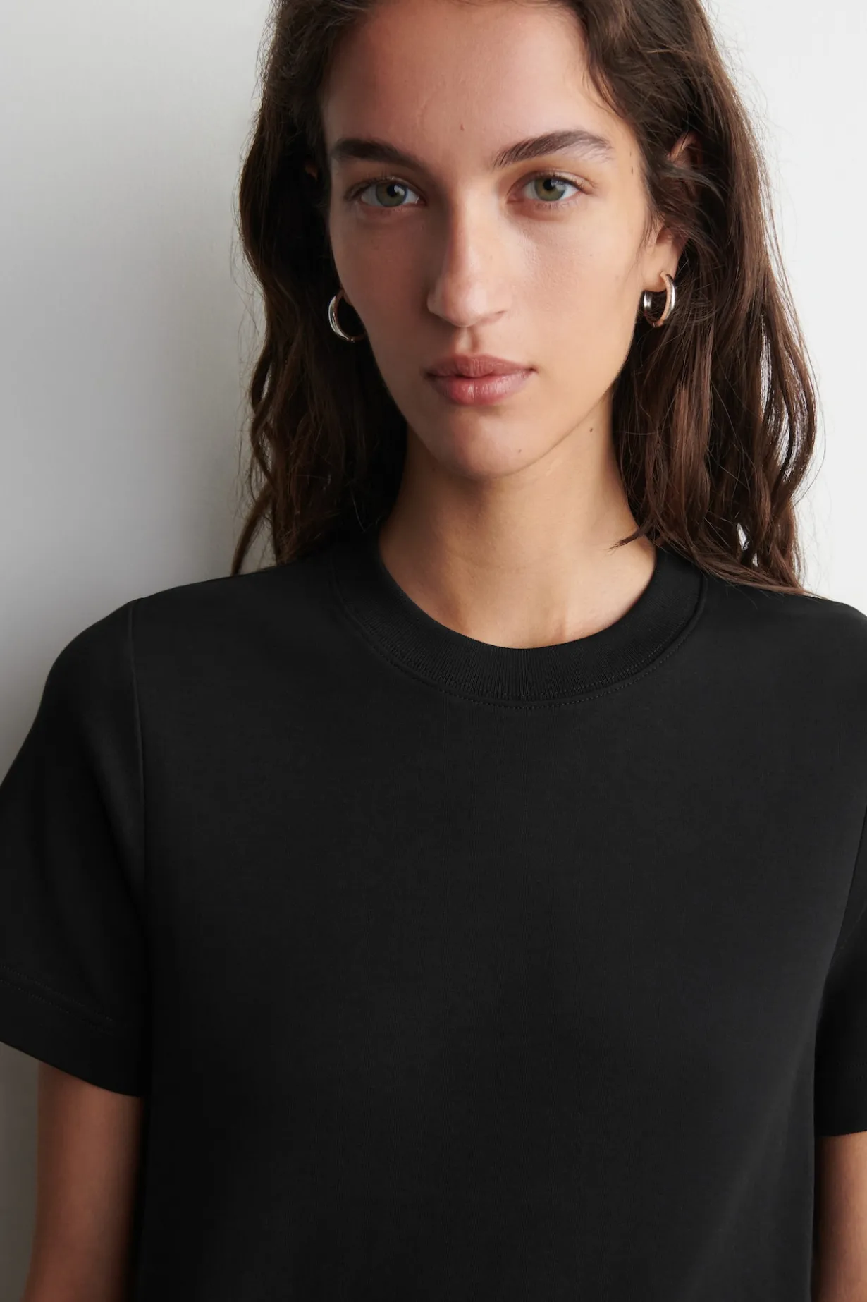 CLEAN CUT T-SHIRT