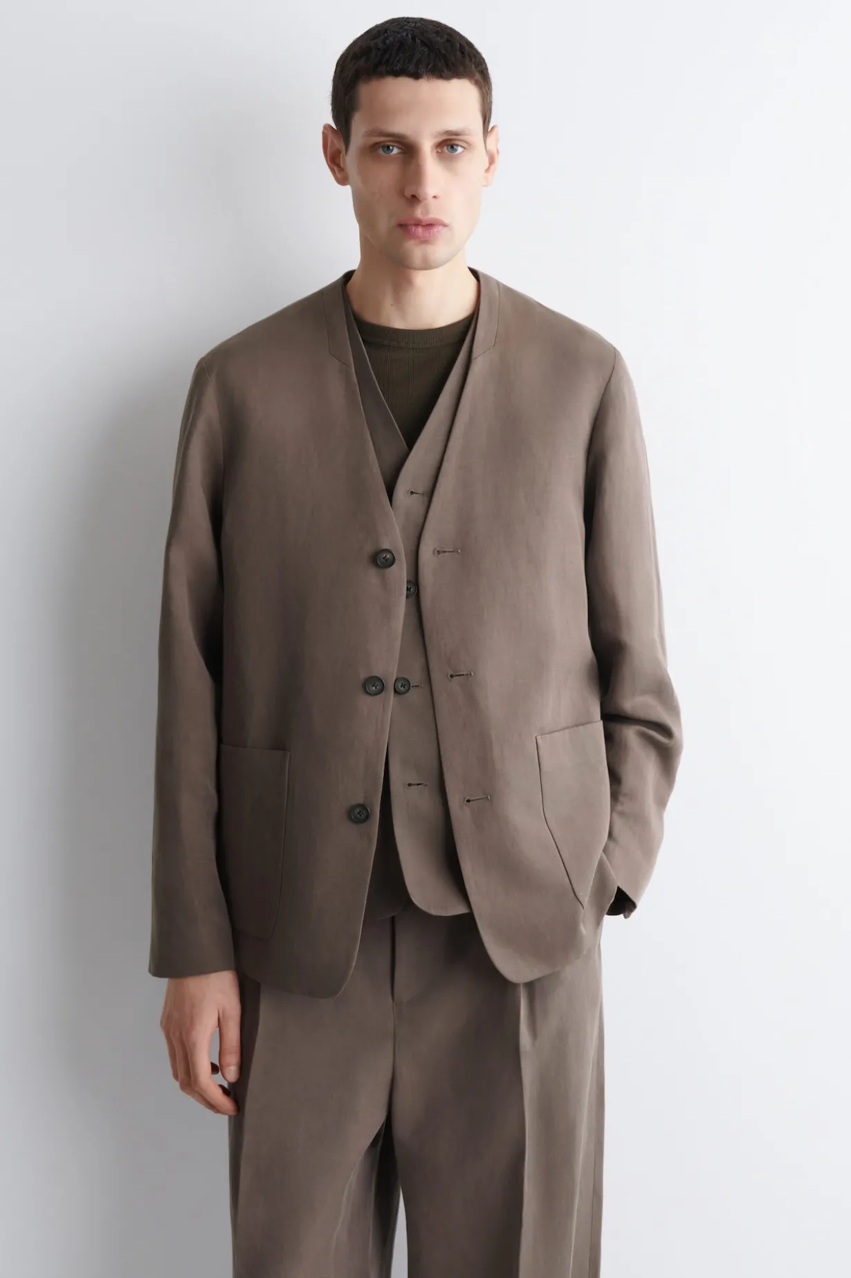 COLLARLESS LINEN-BLEND BLAZER