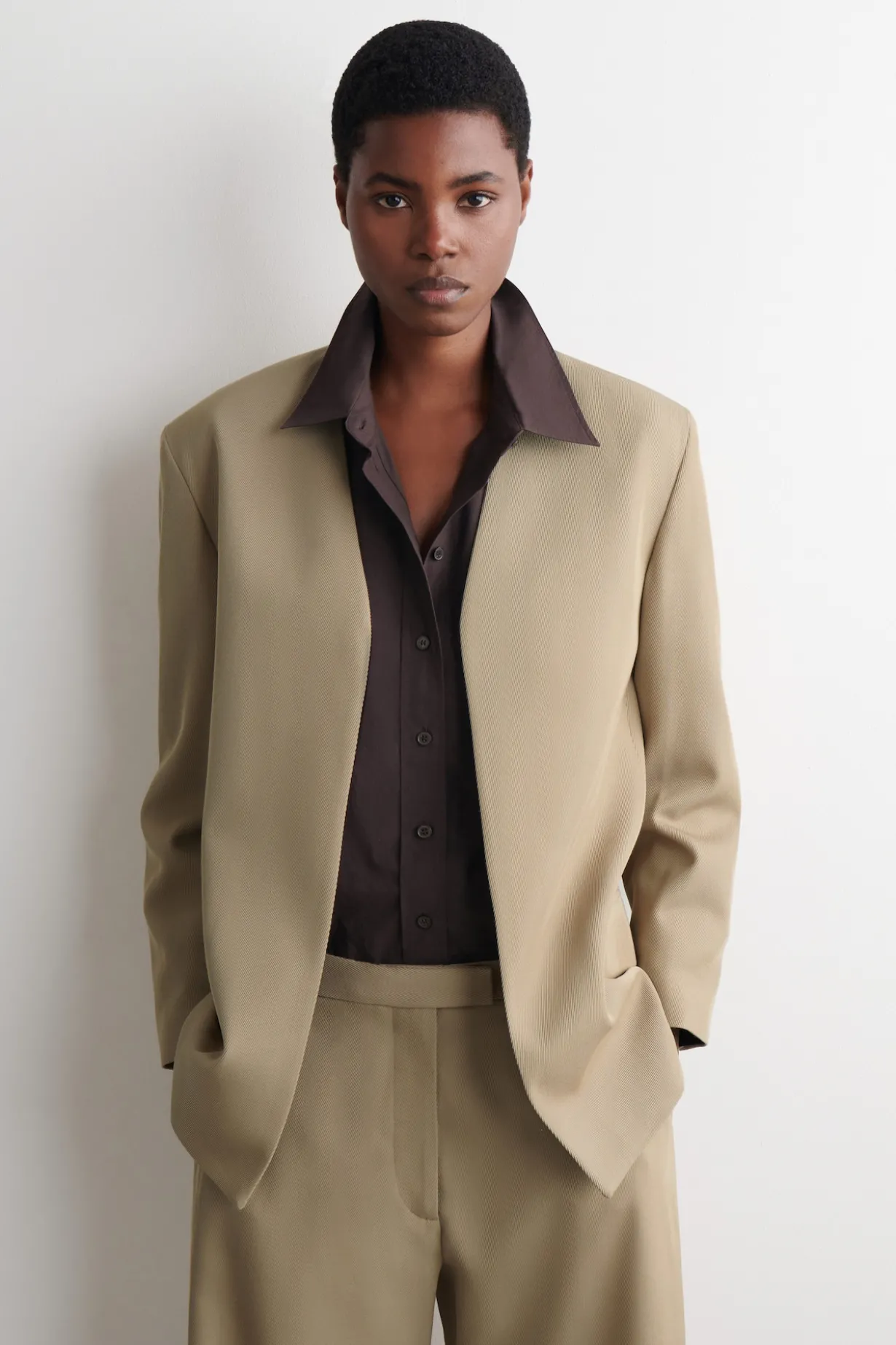 COLLARLESS WOOL-TWILL BLAZER