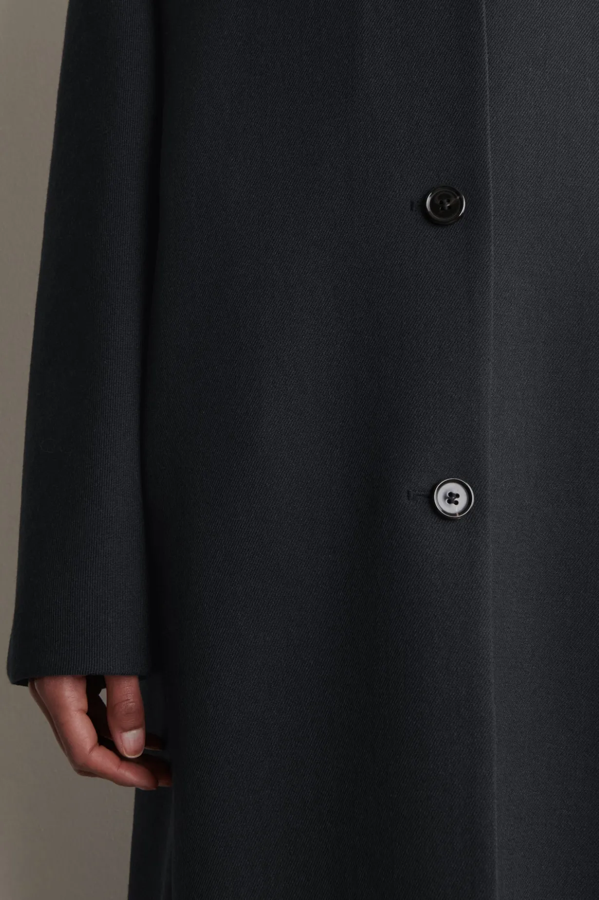 COLLARLESS WOOL-TWILL COAT