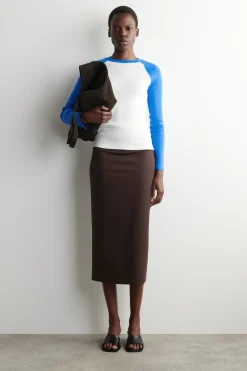 CONTRAST-SLEEVE T-SHIRT