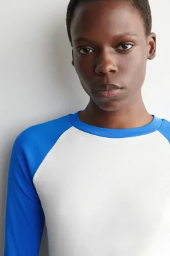 CONTRAST-SLEEVE T-SHIRT