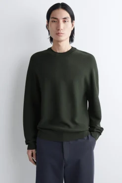 CONTRAST-TIPPED CREW-NECK SWEATER