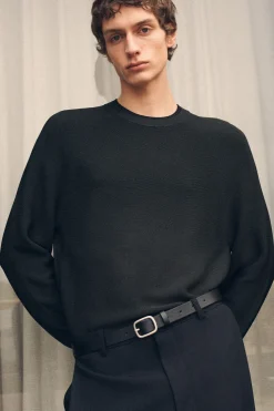 CONTRAST-TIPPED CREW-NECK SWEATER