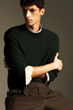 CONTRAST-TIPPED CREW-NECK SWEATER
