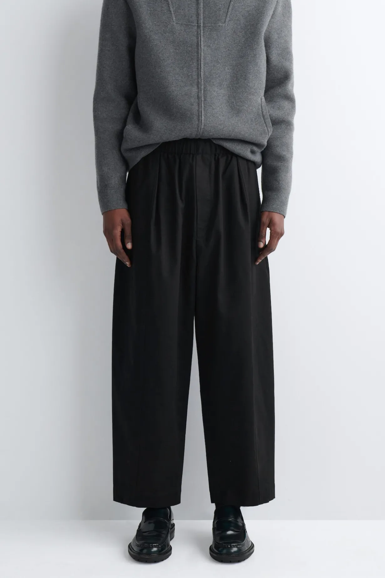 COTTON CROPPED BARREL-LEG PANTS